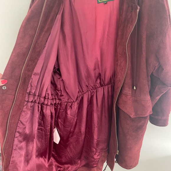 Danier Suede Jacket - Made in Canada - Picture 11 of 14